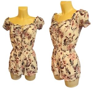 🌹3/15🌹 KENDALL & KYLIE White And Purple Floral Wide Neck Romper